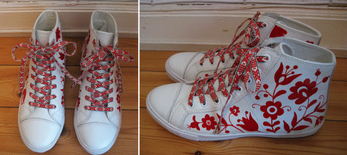 Sneakers målade med spritpenna, av Karin Holmberg. (Foto Karin Holmberg)