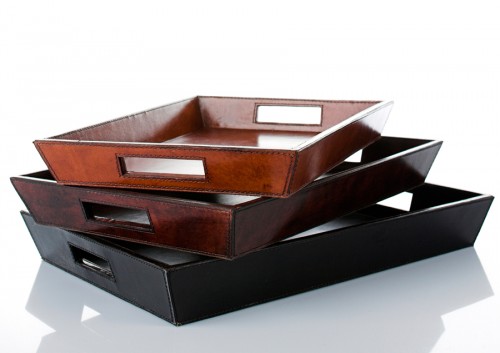 brickor Och så några brickor, också dem i skinn. (Foto Balmuir)