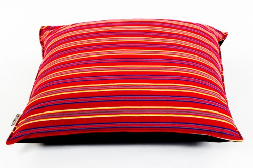 Sista galet vackra kudden - från estniska Etno alltså. (Foto Etno)