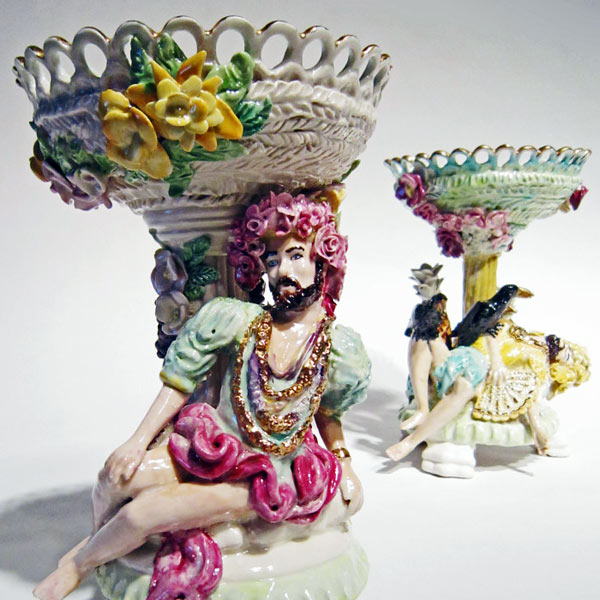 Toppbilden i all sin prakt porslinsfigurinen i Alexander Talléns uppdaterade version. (Foto Alexander Tallén)