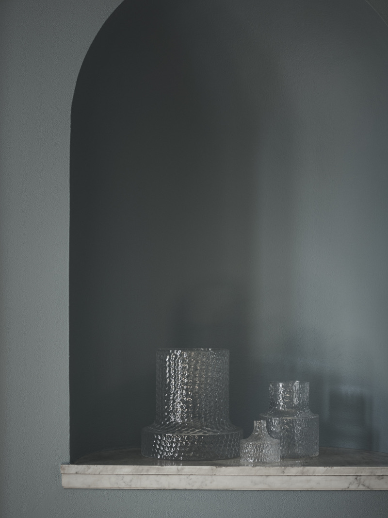 Vaserna NE&080 heter Kolonn och är gjorda av Carina Seth Andersson, tillsammans med Skruf. (Foto Pia Ulin)